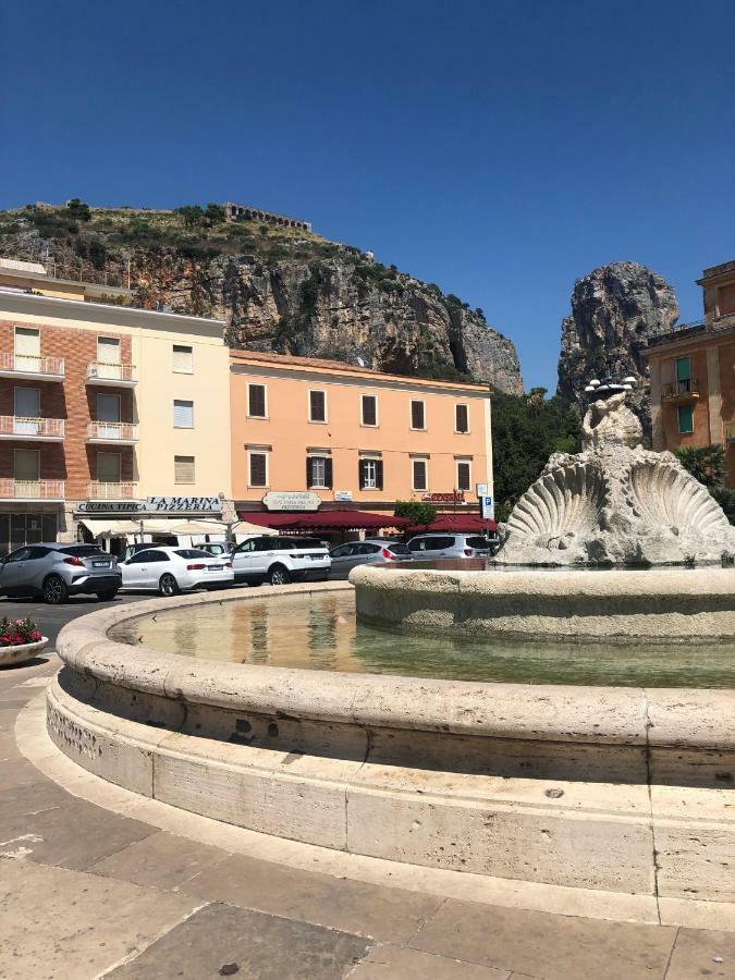 Central House Terracina Exterior photo